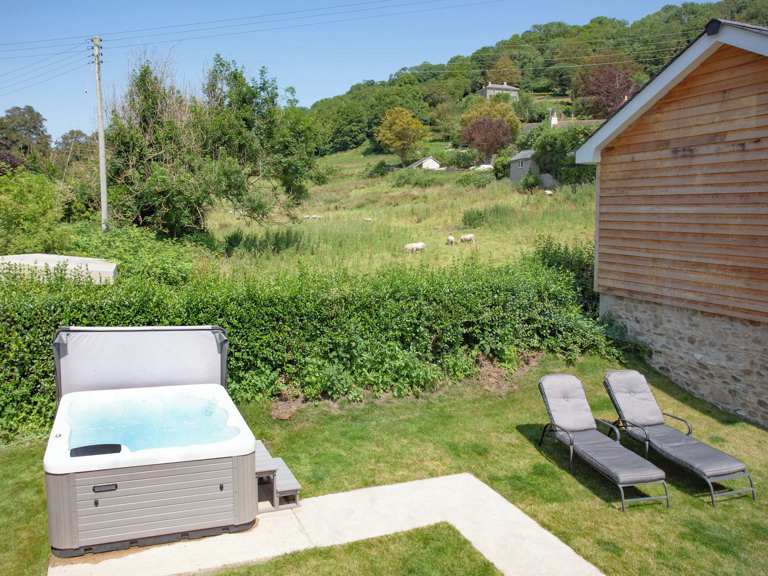 Bain à remous extérieur