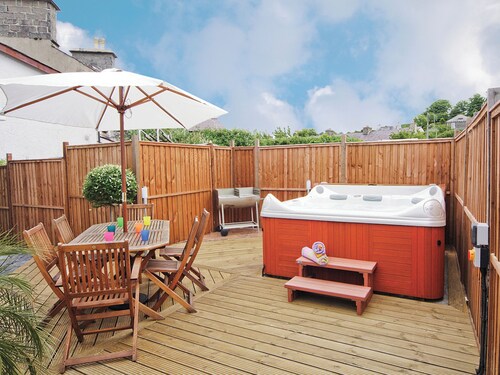 3 bedroom accommodation in Llanon, near Aberaeron