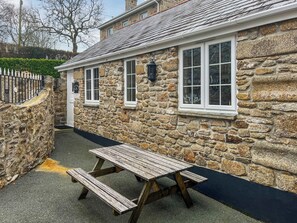 Outdoor dining - 2 bedroom accommodation in Liskeard (Liskeard)