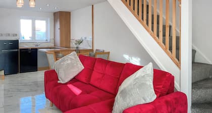 1 bedroom accommodation in Newton , Swansea