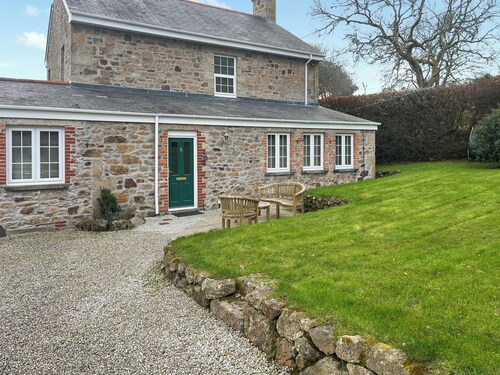 The Farmhouse - UK49068