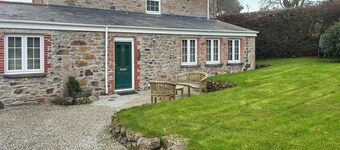 The Farmhouse - UK49068