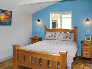 2 bedrooms, free WiFi - 2 bedroom accommodation in Llanon, near Aberaeron (Llanon, near Aberaeron)