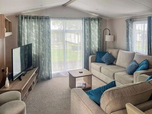 Living area - 3 bedroom accommodation in New Quay (New Quay)