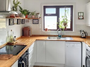 Unclassified image, 3 of 14, button