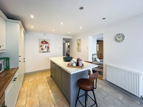 4 bedroom accommodation in Beaumaris