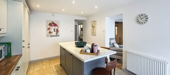 4 bedroom accommodation in Beaumaris