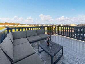Terrace/patio - 2 bedroom accommodation in st.andrews (st.andrews)