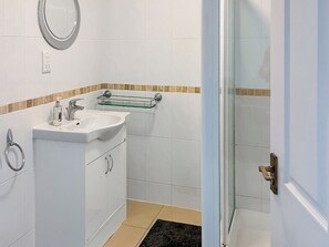 Towels - Mistletoe No.3 -UK49252 (Althorne, near Chelmsford)