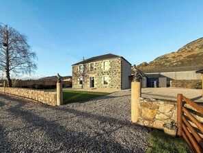 Exterior - Blairmains Farmhouse (Stirling)