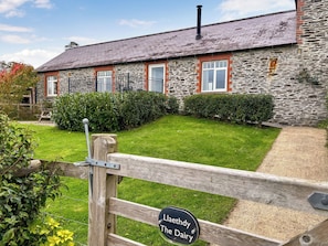 Exterior - 2 bedroom accommodation in Boncath (Boncath)