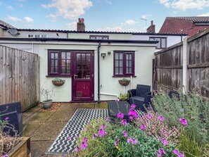 Exterior - 2 bedroom accommodation in Horsham Saint Faith (Horsham Saint Faith)