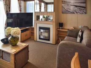 Living area - 3 bedroom accommodation in Fritton (Fritton)