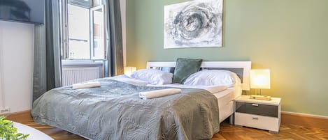 Basic szoba | Vasaló/vasalódeszka és ingyenes wifi