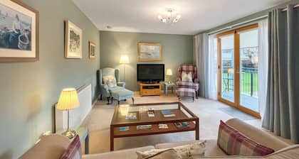 Northbeach Apartment B