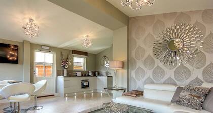 2 bedroom accommodation in Glasgow