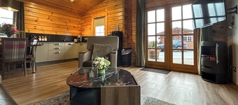 2 bedroom accommodation in Glasgow