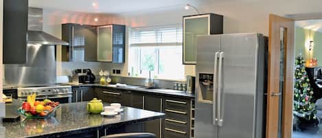 Lave-vaisselle, chaise haute