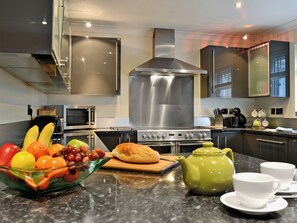 洗碗机、高脚椅