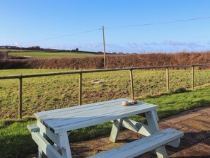 Outdoor dining - 1 bedroom accommodation in Llanfaethlu, near Church Bay (Llanfaethlu, near Church Bay)