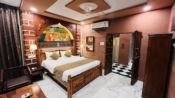 ๊ทธ๋๋ ๋๋ธ๋ฃธ, ์๋ด ์ ๋ง | ์ฑ
์, ๋ฌด๋ฃ WiFi