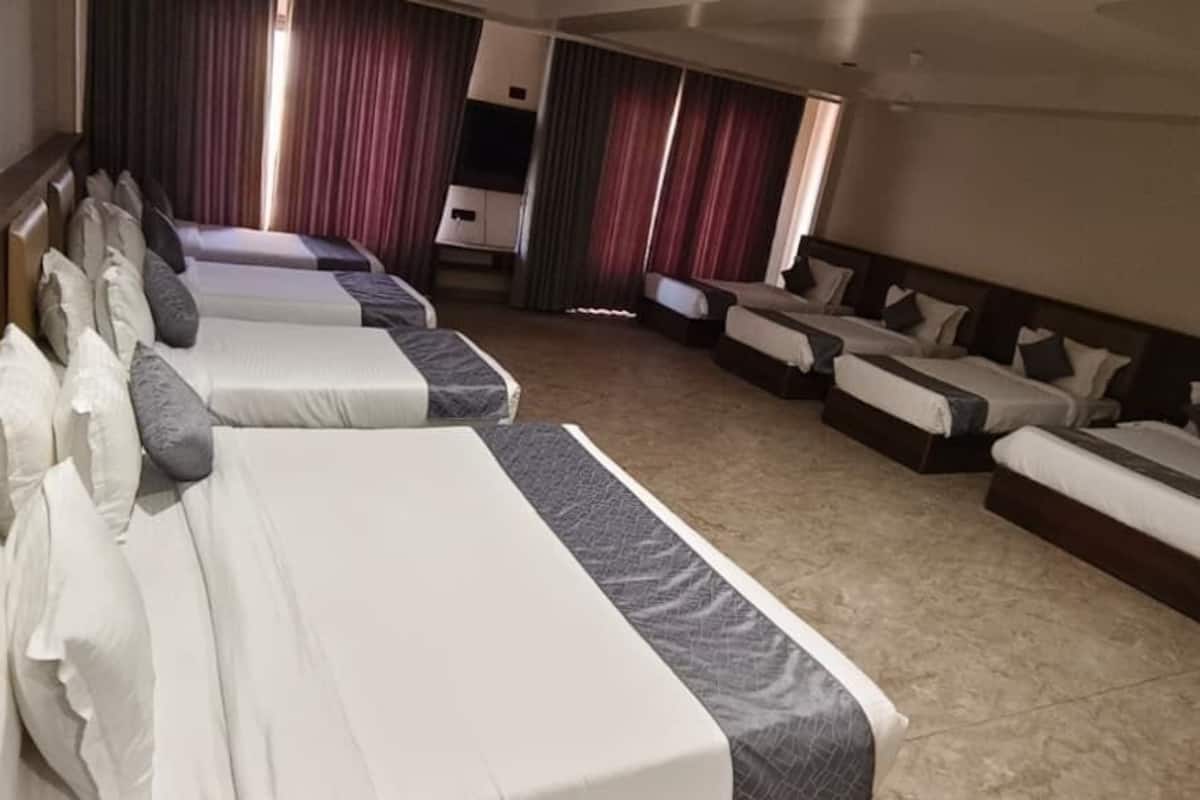 Family Room | Free WiFi