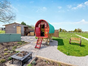 Property grounds - Harans Vardo - UK42959 (Altham)