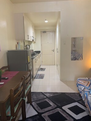 Interior - Tranquil 1-bedroom condo with AC in Pasay City (Pasay City)