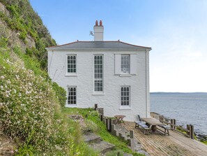 Exterior - 2 bedroom accommodation in Beesands (Beesands)