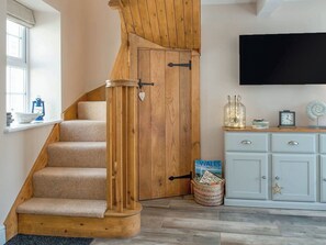 Interior - 2 bedroom accommodation in Aberdyfi, near Aberdovey (Aberdyfi, near Aberdovey)