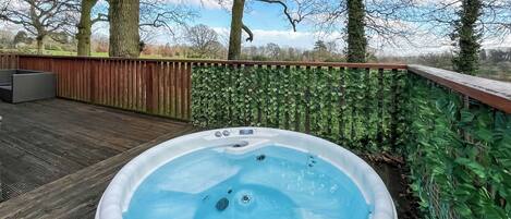 Baignoire à remous extérieure