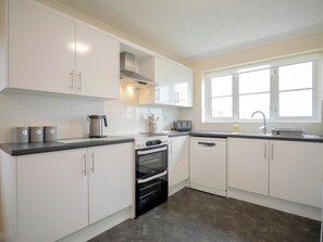 Dishwasher, high chair - 3 bedroom accommodation in Bacton (Bacton)