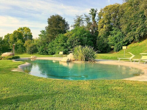 Villa Nobilea: A welcoming three-story property within a medieval castle surrounded by the greenery, with Free WI-FI.