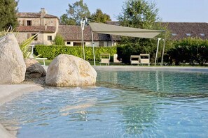 Pool - Villa Nobilea: A welcoming three-story property within a medieval castle surrounded by the greenery, with Free WI-FI. (Selvazzano Dentro)