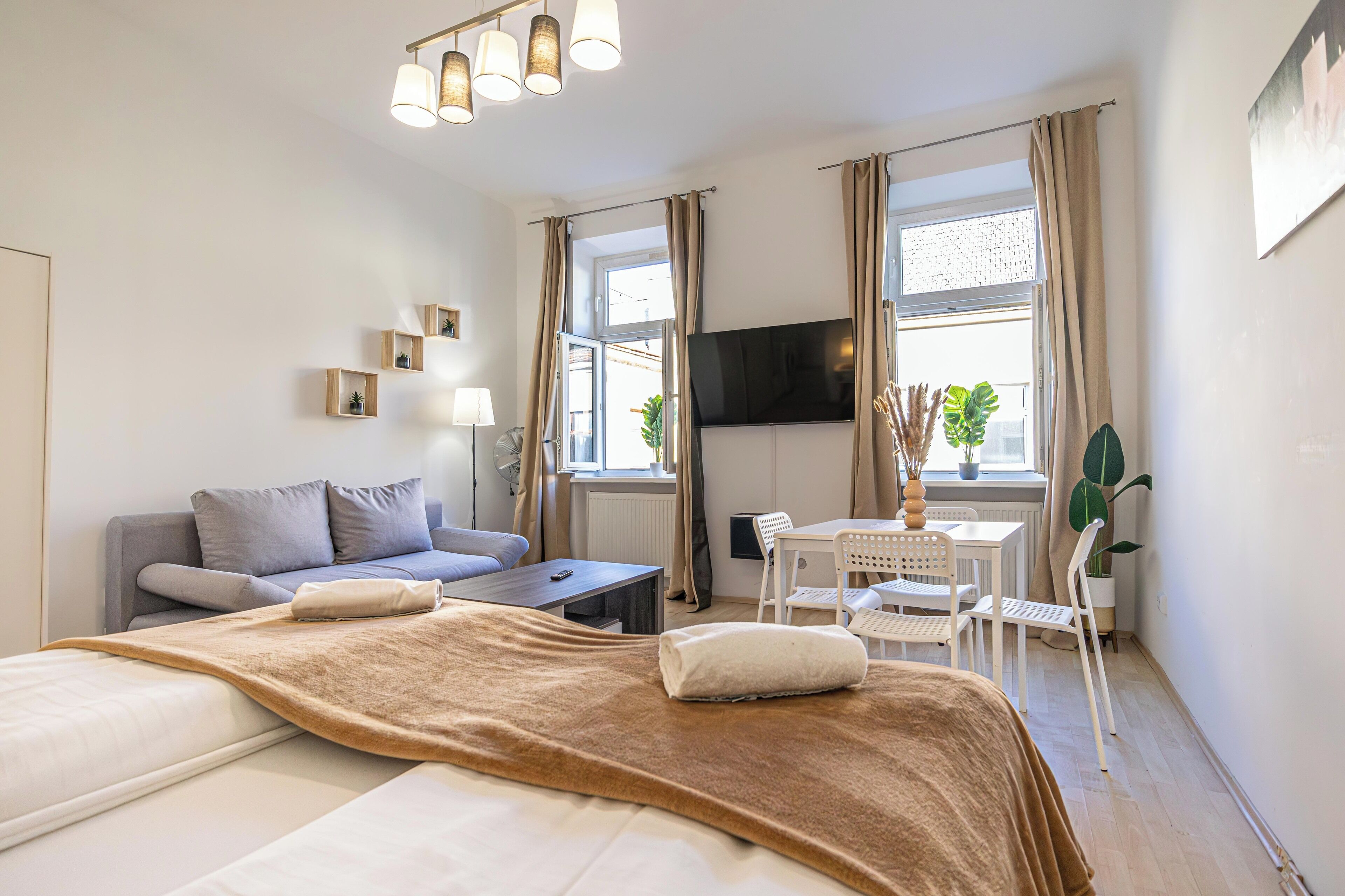 Apartamento básico | Ferros/tábuas de passar roupa, Wi-Fi de cortesia