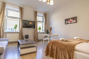 Iron/ironing board, free WiFi - Fully Equipped 1BR Apartment Long Stay (Vienna)