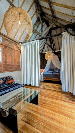 Romantic Villa, Pool View | In-room safe, bed sheets - Musa Bintang Villas & Bungalows (Gili Air)