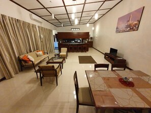 Living area - Barnes Loft Mount (Dehiwala-Mount Lavinia)