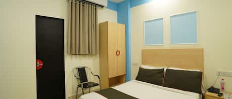 Deluxe Double Room | Meja, Wi-fi percuma