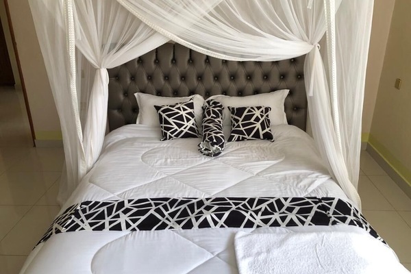 Deluxe Single Room | WiFi (free), bed sheets