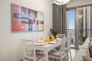 Dining - FIRST CLASS | 2BR | Spectacular Modern Living (Dubai Creek Harbour)