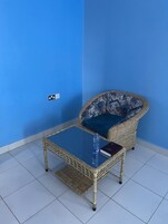 Deluxe Single Room, Balcony | Meja, Wi-fi percuma, cadar katil 
