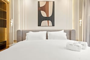 Room - FIRST CLASS | 1BR | Elegance with Fountain Views (Downtown)