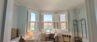 Lakeside Oxford Hotel