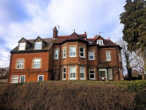 Exterior - Lakeside Oxford Hotel (Oxford)