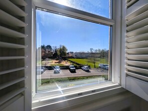 Deluxe Double Room, Park View | View from room - Lakeside Oxford Hotel (Oxford)