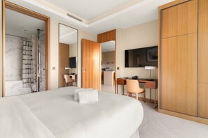 Room - FIRST CLASS | 1BR | Elegance | Near Burj Khalifa (Downtown)
