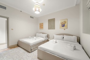 Room - FIRST CLASS | 2BR | Burj View | Walk to Dubai Mall (Downtown)