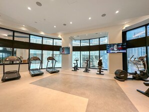 Fitness facility - FIRST CLASS | 2BR | Beachfront & Ain Views (JBR)