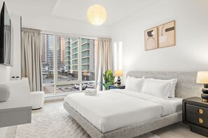 Room - FIRST CLASS | 1BR | Walk to Marina Mall & Metro (Marina)
